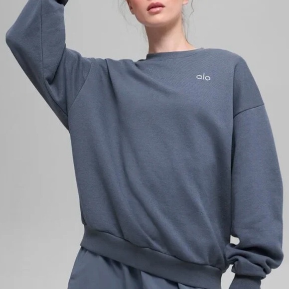 ALO Yoga Tops - Alo Accolade Crew Neck Pullover NWT Bluestone